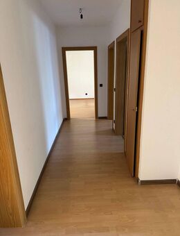 Erdgeschoss-Wohnung, ruhig gelegen - Idstein