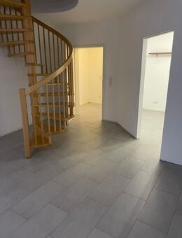 4 ZKB in Hetzerath (Mühlenberg) - EG - Frei ab sofort - 130qm Maisonette-Wohnung - Terrasse - Hetzerath