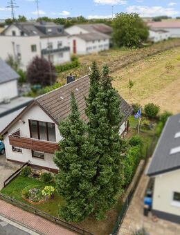 Kurzfristig verfügbar! Großzügiges Anwesen in ruhiger Ortsrandlage von Bad Homburg OT - Bad Homburg (Höhe)