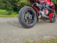 Ducati Streetfighter V2 - Münsterhausen