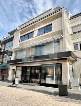 Euskirchen-Zentrum: Modernisierte Penthouse-Wohnung mit großzügiger Terrasse. - Euskirchen