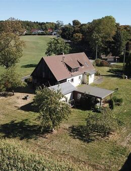++Einfamilienhaus in ruhiger, sonniger Lage zum sanieren mit Trinkwasserbrunnen und Fernblick++ - Tirpersdorf