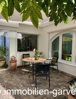 Attraktive Doppelhaushälfte mit Garten und Garage und mehr in Zentrumsnähe von Borken - Borken