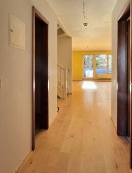 Maisonette-Wohnung mit Haus-im-Haus-Charakter fußläufig zur S-Bahn - Gröbenzell