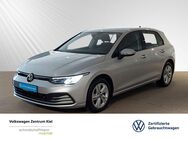 VW Golf, 1.5 VIII Life eTSI, Jahr 2022 - Kiel