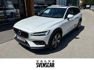 Volvo V60, Cross Country B5 AWD Ultimate Benzin Cross Country EU6d, Jahr 2024 - Baierbrunn