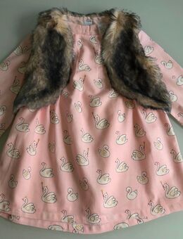 Baby Kleid Kleidchen Schwan Mädchen 2-teilig mit Weste sehr gute Qualität Gr. 74 Marke: C&A - Albstadt