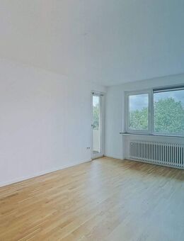 Großzügig geschnittene 4-Zimmer-Wohnung mit BALKON und 2 BÄDERN - Paderborn