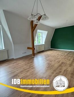 4 RAUMWOHNUNG MIT EINBAUKÜCHE UND STELLPLATZ - Freital