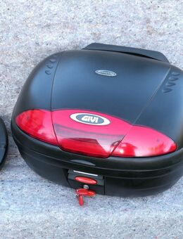 Topcase Koffer Heckkoffer GIVI Motorrad Roller Honda Suzuki BMW Yamaha Innentasche - Hohen Neuendorf