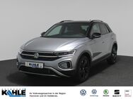 VW T-Roc, 1.5 l TSI Style Black Style, Jahr 2022 - Wunstorf