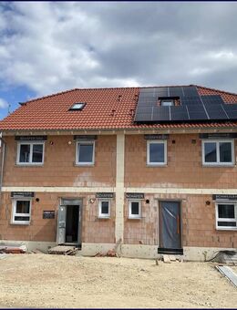 Neubau - Doppelhaushälfte mit Grundstück - Poppenricht