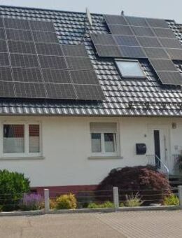 2006 saniert - geräumige, helle Doppelhaushälfte mit Einbauküche und Balkon - Gaggenau