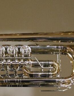 Meister J. Scherzer C - Konzerttrompete aus Goldmessing mit Neusilberkranz inklusive Koffer. Neu - Hagenburg