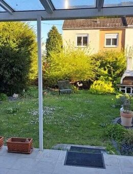 Charmantes, kompaktes und gemütliches Reihenendhaus mit Garage PROVISIONSFREI zu verkaufen - Steinbach (Taunus)