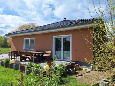 Frei, modern und geräumig - Bungalow mit Kamin zwischen Greifswald und Insel Usedom