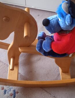 Massiv Holz Schaukelpferd seht gut erhalten - Bad Oeynhausen Zentrum