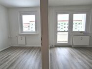 * KAUTIONSFREI!!! sanierte 3 Raum Wohnung mit Balkon in ruhiger Lage * - Chemnitz