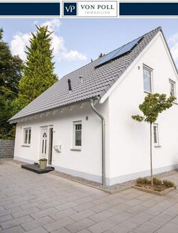 Neuwertiges, freistehendes Einfamilienhaus mit Pool und tollem Garten in zentraler Lage - Grevenbroich