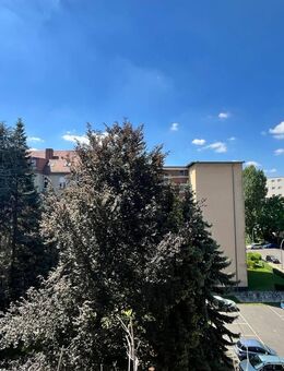 Bezugsfrei und kernsaniert! 2-Zi.-Wohnung mit großem Balkon unweit Viktoriapark und Tempelhofer Feld - Berlin