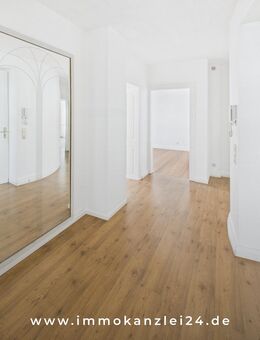 Baden-Baden: 4-Zimmer-Wohnung mit zwei Balkonen und flexibler Raumaufteilung! - Baden-Baden