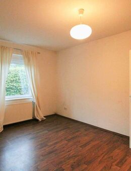 Ebenerdiges Wohnen mit Komfort - 5-Zimmer-Haus mit Kamin, Solar & kleinem Garten - Dülmen