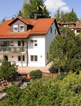 Repräsentatives Einfamilienhaus in Massivbauweise mit Einliegerwohnung in exponierter Waldrandlage - Berglen