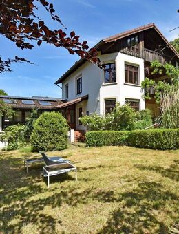 Villa zum Wachküssen in bester Lage: Villa auf herrlichem, ca. 1.319 m² großem Grundstück gen Süden - Wentorf (Hamburg)