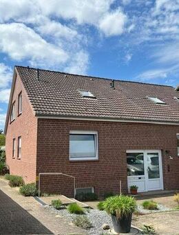 Endreihenhaus mit sonnigen Garten in Sackgasse mit 2 Garagen und Außenstellplatz - Melbeck