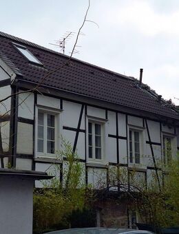 Historische Hofschaft in Wuppertal-Wichlinghausen: Ein Denkmalgeschütztes Juwel - Wuppertal