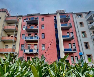 Schön wohnen im ZENTRUM mit Balkon !!