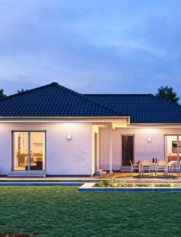 Schöner Bungalow - alles auf einer Ebene !! inkl. Grundstück !! - Altenhof (Mecklenburg-Vorpommern)