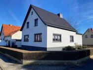 ACHTUNG NEUER PREIS! Schickes Einfamilienhaus mit massiver Unterkellerung in bester Wohnlage von Bad Köstritz. - Bad Köstritz
