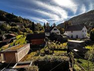 Ein schönes Haus (DHH) mit Garten in ruhiger Lage in Calmbach - Bad Wildbad
