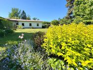 Idyllische Haushälfte im Bungalowstil! Ca. 700 m² private Fläche in Pirna Copitz! - Pirna