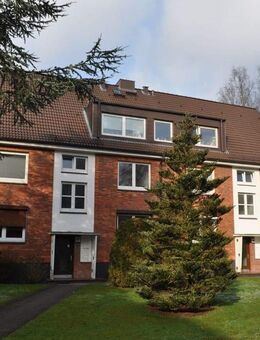Kleine, modernisierte 2-Zimmer-Hochparterre-Wohnung direkt am Niendorfer Markt - Hamburg