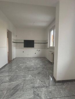 Sehr schöne 4 Zimmer Wohnung mit Wintergarten in Rosdorf - Rosdorf (Niedersachsen)