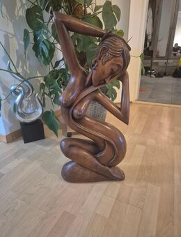 Skulptur Kunst Tantrisch aus Starkem Holz (Nackte schönheit) - Winterthur