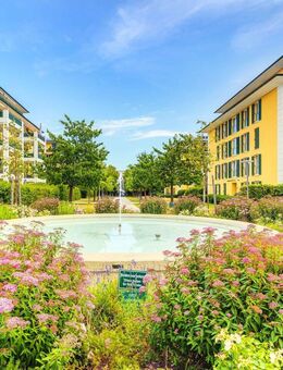 Moosach/Nymphenburg: Helle 1,5 Zimmer Wohnung in Schlossnähe mit idyllischem Flair - München