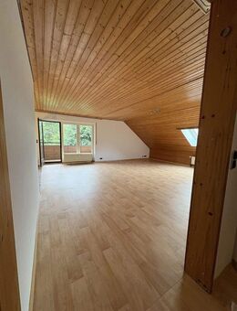 Schöne 3-Zimmer-Wohnung mit Einbauküche - Kunreuth