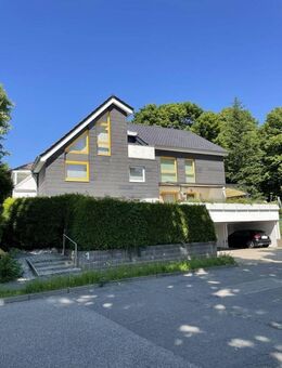 Reinbek! Individuell & besonders & mit Garten! 3 ½-Zimmer-Maisonette-Wohnung mit dem Charakter eines Endreihenhauses! - Reinbek