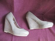 NEU * Lack * Velours * Leder * Keilabsatz * Wedges * Plateau * Pumps * Schuhe "H&M" Gr. 38/ 5 * taupe * beige * - Riedlingen