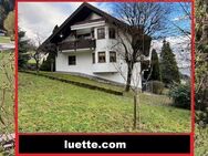 Sonnige 4-Zi-Dachgeschoss-ETW mit Balkon, Essplatz mit Erker, Garage Ihr neues Wohnzimmer - ein Ort zum Wohlfühlen. ... - Waldshut-Tiengen