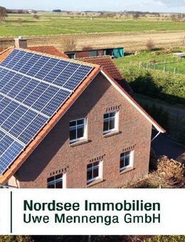 GEPFLEGTES FRIESENHAUS MIT DIVERSEN NEBENGEBÄUDEN UND PHOTOVOLTAIK-ANLAGE. - Großheide