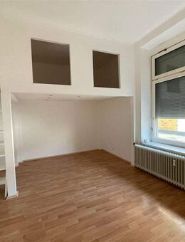 Mit eigenem Eingang! Bezugsfreies Apartment im Hinterhof zu vermieten - Düsseldorf
