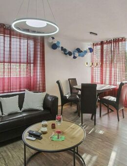 Modern & Bezugsfertig: Sanierte 3-Zimmer-Wohnung mit Balkon, Aufzug und TG-Platz - Schorndorf (Baden-Württemberg)