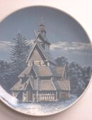 2 norwegische Porzellan-Wandteller in 24340