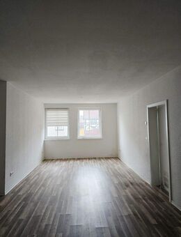 Einziehen und Wohlfühlen: Freundliche Wohnung im Erdgeschoss ! - Amt Wachsenburg