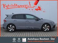 VW Golf, 2.0 TSI VIII GTI 300 Clubsport BLACK, Jahr 2022 - Bautzen Zentrum