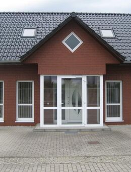 Vielseitiges Gewerbegrundstück mit modernem Einfamilienhaus und großzügigem Grundstück - Dessau-Roßlau